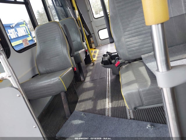 Ford E-350 Cutaway 2014 1FDEE3FL6EDA34370 Image 7