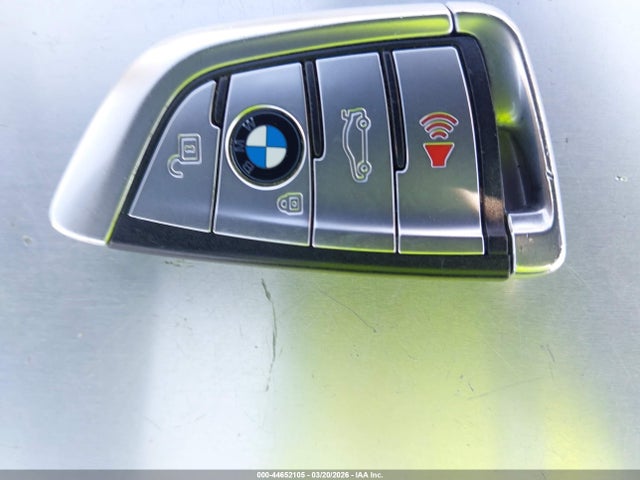 WBA7T2C07MCG11001 BMW 740I