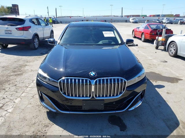 WBA7T2C07MCG11001 BMW 740I