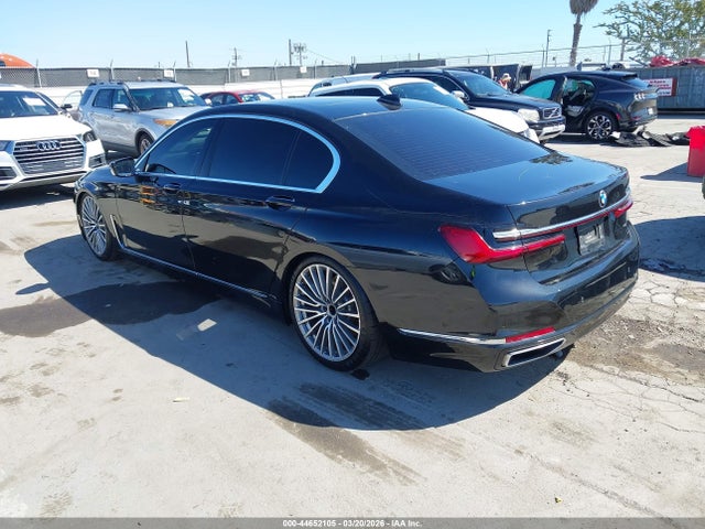 WBA7T2C07MCG11001 BMW 740I