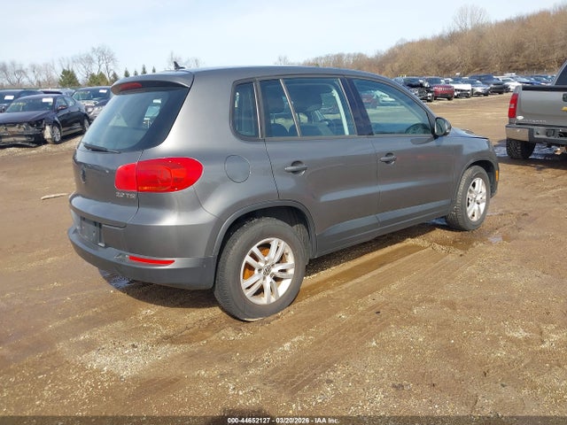 2012 Volkswagen Tiguan S მანქანა იყიდება აუქციონზე, vin: WVGBV7AX9CW000767, აუქციონის ნომერი: 44652127