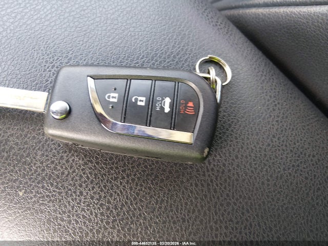 4T1B11HK6JU676430 Toyota CAMRY SE
