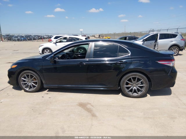 4T1B11HK6JU676430 Toyota CAMRY SE