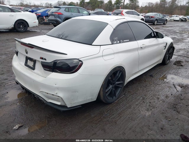 2015 BMW M4 WBS3U9C52FJ968349 Photo 3