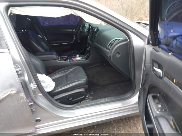 2017 CHRYSLER 300C 2C3CCAKG1HH571240 Photo 4