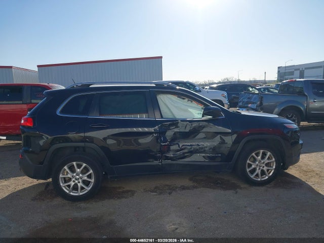 Продажа на аукционе авто 2016 Jeep Cherokee Latitude, vin: 1C4PJLCB7GW264883, номер лота: 44652161