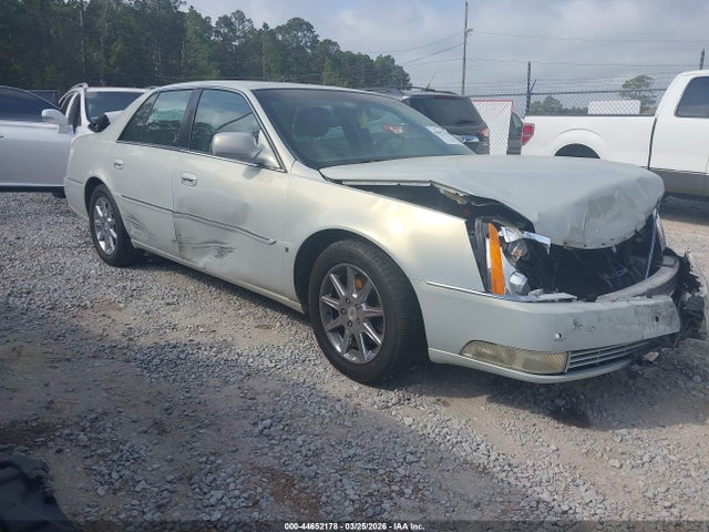 2010 Cadillac Dts Luxury Collection მანქანა იყიდება აუქციონზე, vin: 1G6KD5EY3AU105010, აუქციონის ნომერი: 44652178