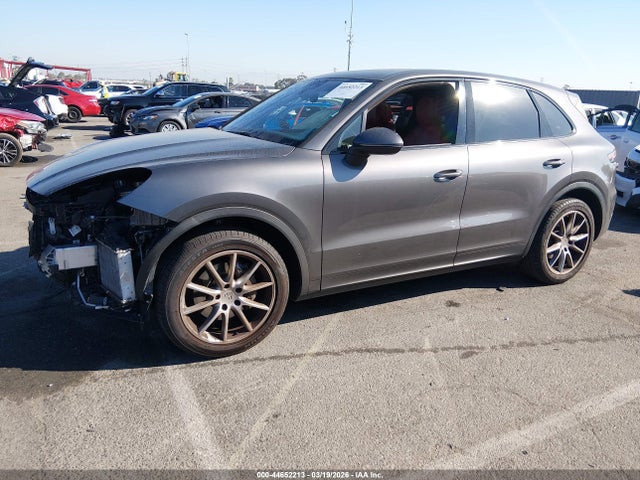 Porsche Cayenne 2019 WP1AA2AYXKDA04844 Image 2