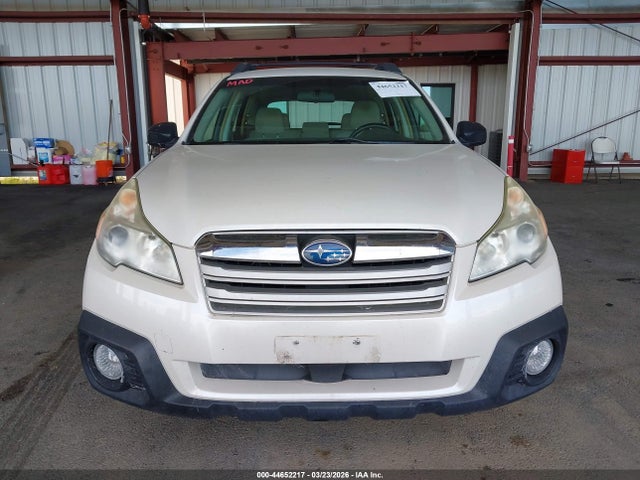 44652217 :رقم المزاد ، 4S4BRBAC4E3302900 vin ، 2014 Subaru Outback 2.5i مزاد بيع