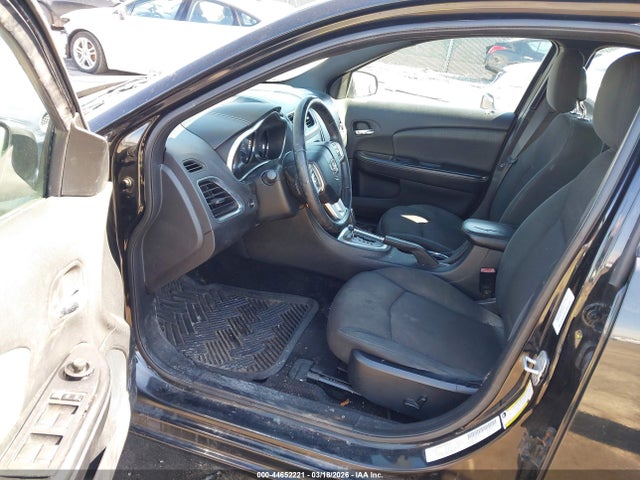 44652221 :رقم المزاد ، 1B3BD1FB3BN572909 vin ، 2011 Dodge Avenger Mainstreet مزاد بيع