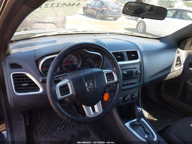 44652221 :رقم المزاد ، 1B3BD1FB3BN572909 vin ، 2011 Dodge Avenger Mainstreet مزاد بيع