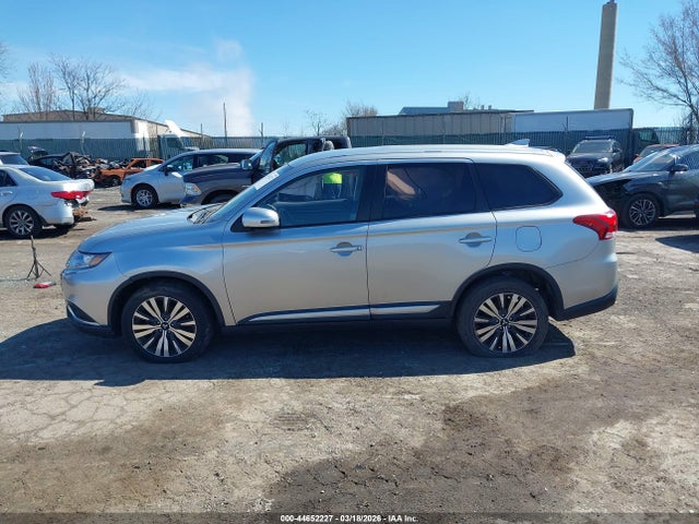 Mitsubishi Outlander Se 2019 JA4AZ3A32KZ046233 Image 14
