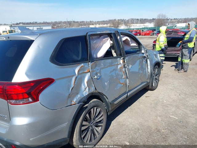 Mitsubishi Outlander Se 2019 JA4AZ3A32KZ046233 Image 17