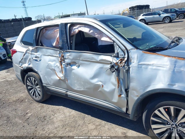 Mitsubishi Outlander Se 2019 JA4AZ3A32KZ046233 Image 19