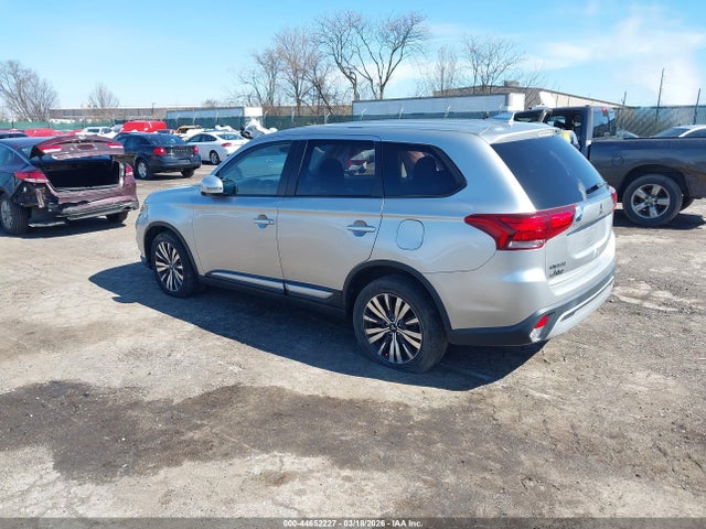 Mitsubishi Outlander Se 2019 JA4AZ3A32KZ046233 Image 3