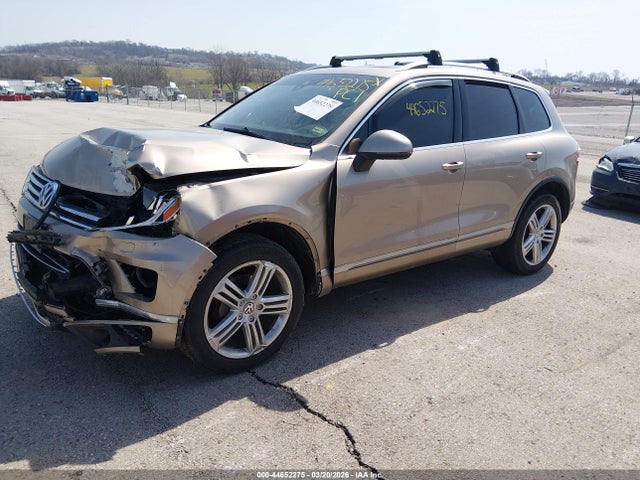 44652275 :رقم المزاد ، WVGEF9BP9FD006900 vin ، 2015 Volkswagen Touareg V6 Executive مزاد بيع