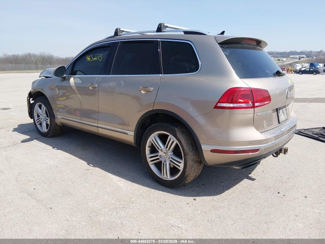 44652275 :رقم المزاد ، WVGEF9BP9FD006900 vin ، 2015 Volkswagen Touareg V6 Executive مزاد بيع