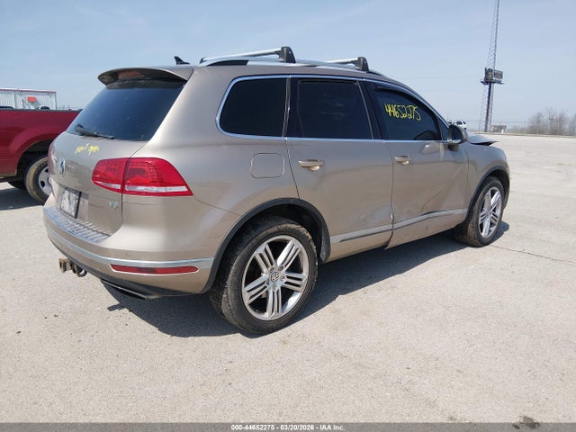 44652275 :رقم المزاد ، WVGEF9BP9FD006900 vin ، 2015 Volkswagen Touareg V6 Executive مزاد بيع