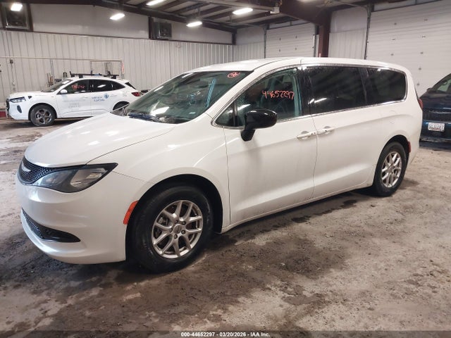 2024 CHRYSLER VOYAGER 2C4RC1CG9RR171796 Photo 1