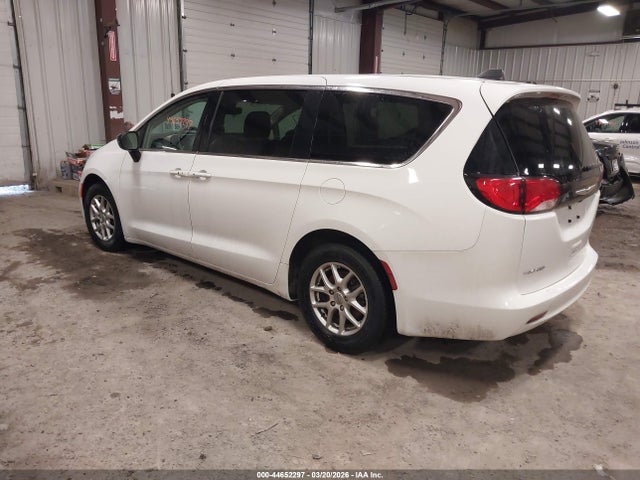 2024 CHRYSLER VOYAGER 2C4RC1CG9RR171796 Photo 2