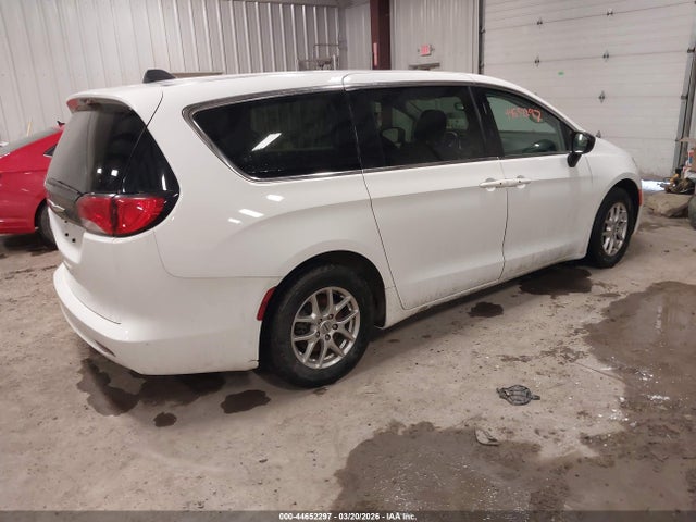 2024 CHRYSLER VOYAGER 2C4RC1CG9RR171796 Photo 3