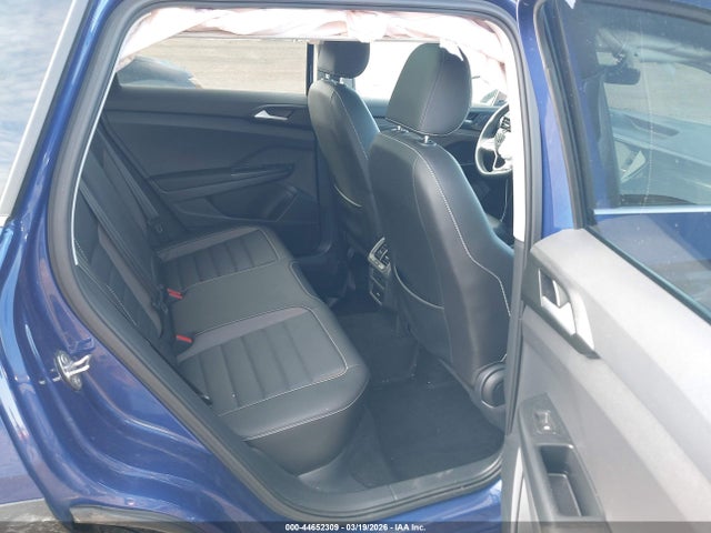 44652309 :رقم المزاد ، 3VV2X7B21PM305527 vin ، 2023 Volkswagen Taos 1.5t Sel مزاد بيع
