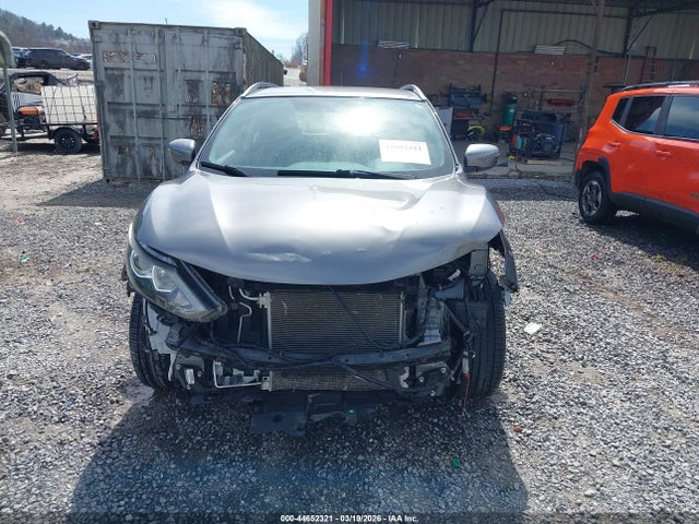 JN1BJ1CR4HW130901 Nissan Rogue Sport Sv