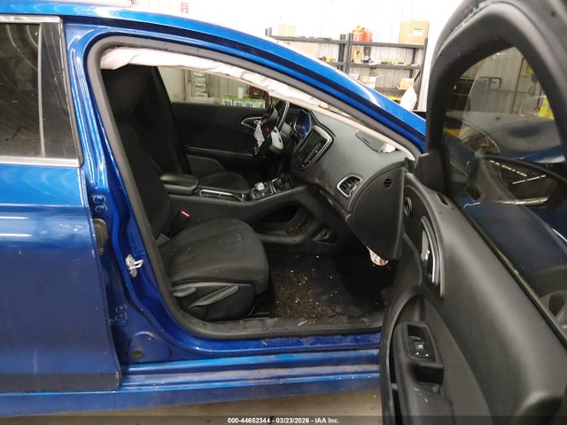 Aukcja sprzedaży 2015 Chrysler 200 Limited, vin: 1C3CCCAB0FN646256, numer aukcji: 44652344