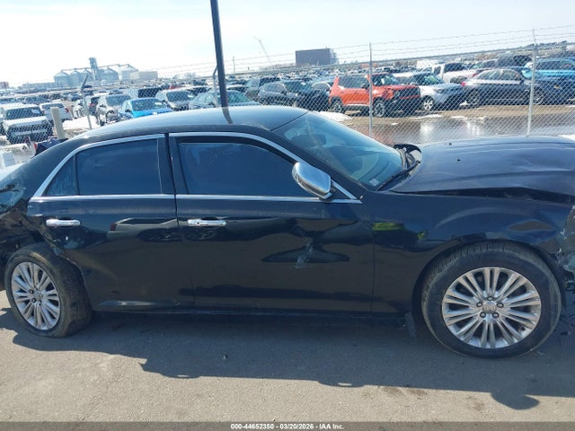 2013 Chrysler 300 Motown მანქანა იყიდება აუქციონზე, vin: 2C3CCARGXDH528015, აუქციონის ნომერი: 44652350