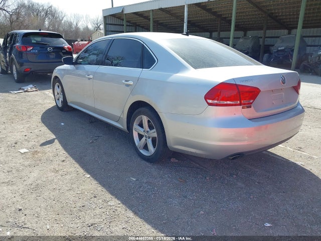 2013 VOLKSWAGEN PASSAT 1VWBN7A36DC147291 Photo 2