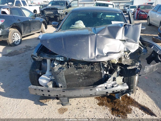 2C3CDXHG0JH157959 Dodge Charger Sxt Plus Rwd