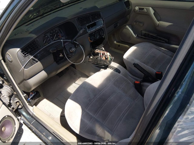 Aukcja sprzedaży 1998 Volkswagen Golf Gl, vin: 3VWFB81H5WM200690, numer aukcji: 44652363