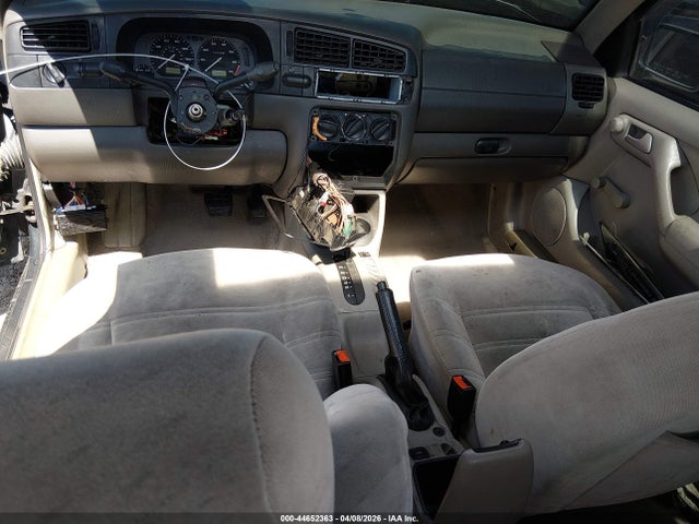 Aukcja sprzedaży 1998 Volkswagen Golf Gl, vin: 3VWFB81H5WM200690, numer aukcji: 44652363