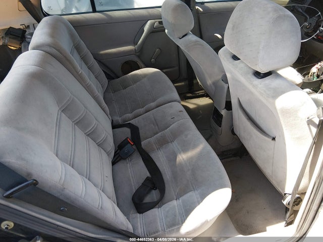Aukcja sprzedaży 1998 Volkswagen Golf Gl, vin: 3VWFB81H5WM200690, numer aukcji: 44652363