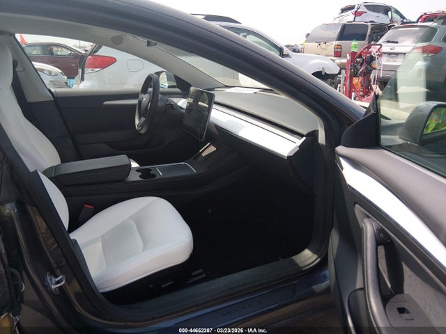 Продажа на аукционе авто 2022 Tesla Model 3 Long Range Dual Motor All-wheel Drive, vin: 5YJ3E1EB8NF114173, номер лота: 44652387