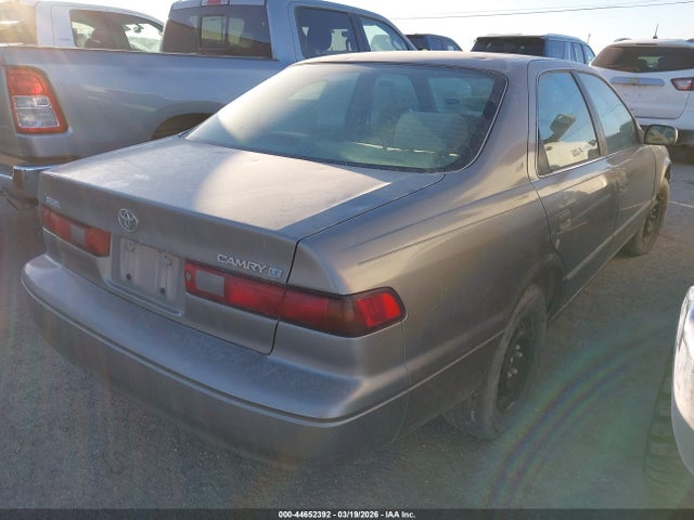 1998 TOYOTA CAMRY 4T1BG22K3WU366868 Photo 3