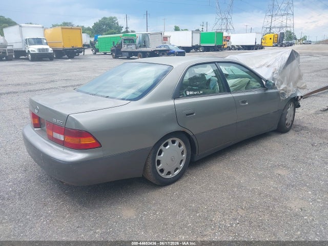 1997 Lexus Es 300 მანქანა იყიდება აუქციონზე, vin: JT8BF22GXV0043537, აუქციონის ნომერი: 44652436