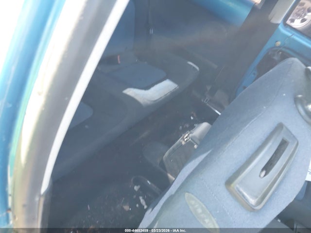 Продаж на аукціоні авто 2004 Volkswagen New Beetle Coupe, vin: 3VWGK31C14M421194, номер лоту: 44652459