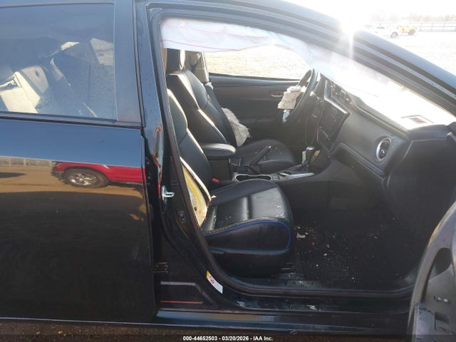 2018 TOYOTA COROLLA 5YFBURHE5JP745223 Photo 4