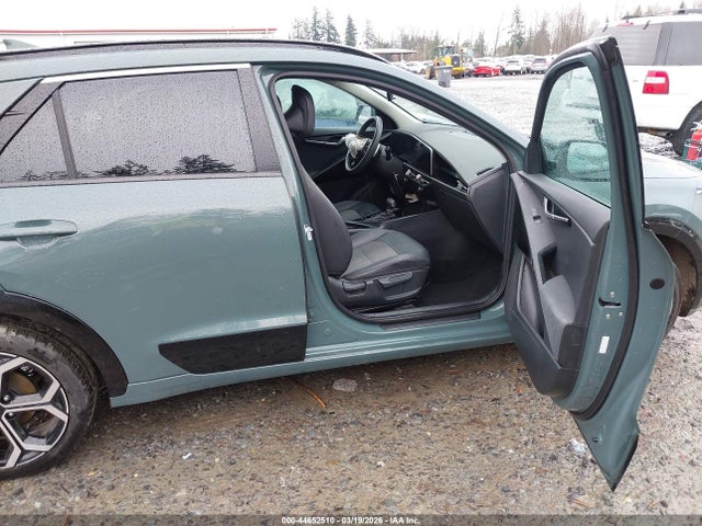 KNDCR3LE2P5036572 KIA Niro Ex Touring