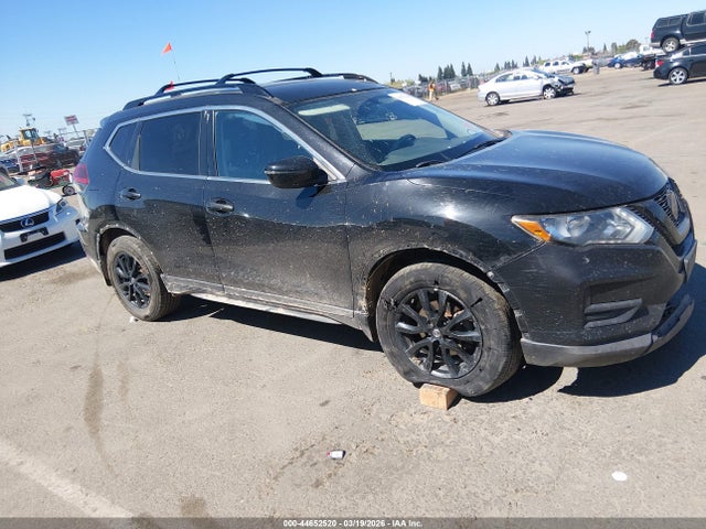 5N1AT2MV2JC813235 Nissan ROGUE SV