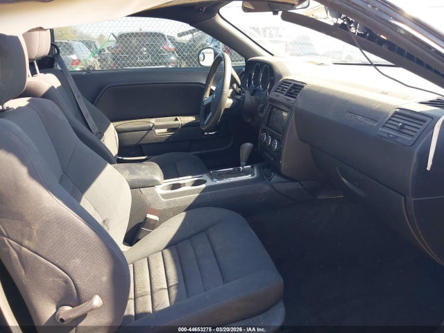 44653275 :رقم المزاد ، 2B3CJ4DV8AH219892 vin ، 2010 Dodge Challenger Se مزاد بيع