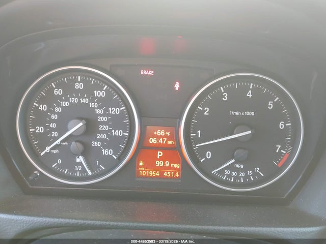 44653583 :رقم المزاد ، WBAPH5G53BNM72248 vin ، 2011 Bmw 328i مزاد بيع