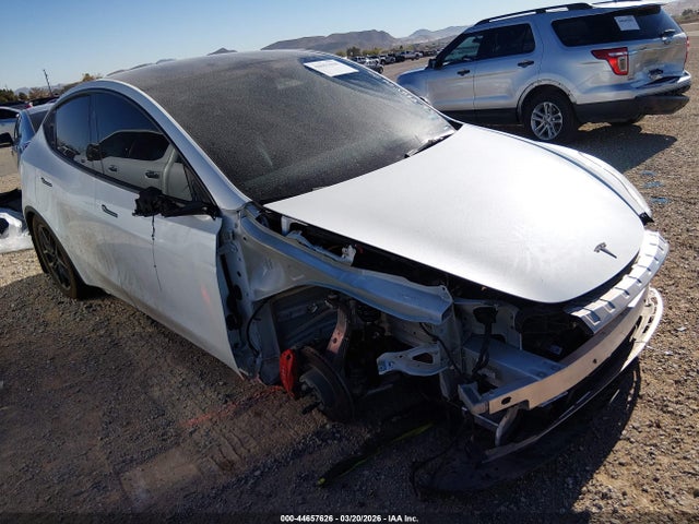 2024 TESLA MODEL Y 7SAYGDEE6RA283223 Photo 0
