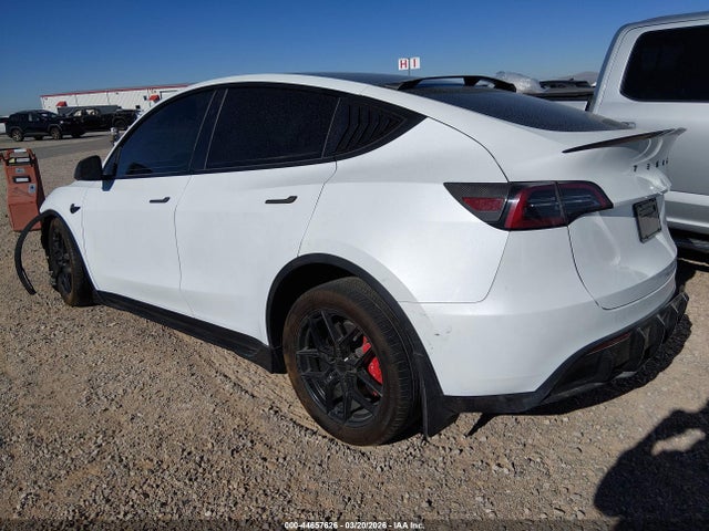 2024 TESLA MODEL Y 7SAYGDEE6RA283223 Photo 2