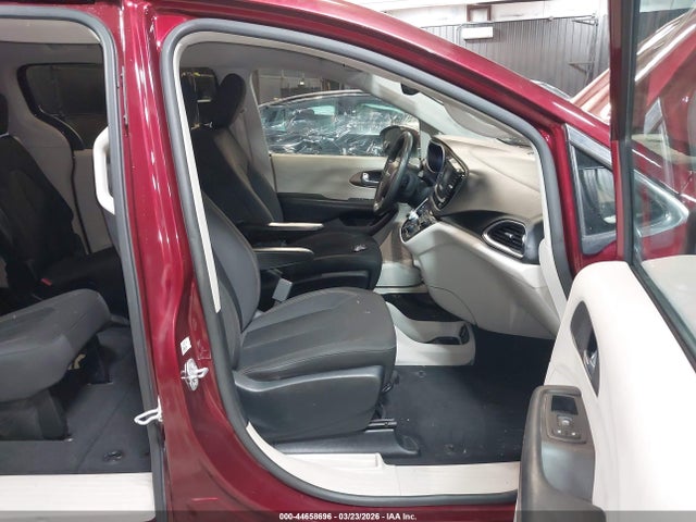 2017 CHRYSLER PACIFICA 2C4RC1CG4HR521804 Photo 4