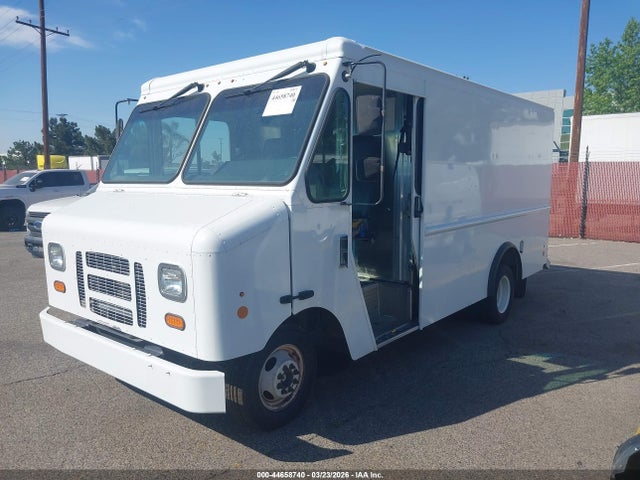 Ford E-350 Stripped 2018 1FC3E3K66JDC33134 Image 2
