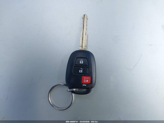 Toyota RAV4 LE 2016 2T3BFREV5GW434422 Image 11