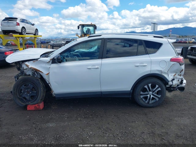 Toyota RAV4 LE 2016 2T3BFREV5GW434422 Image 15