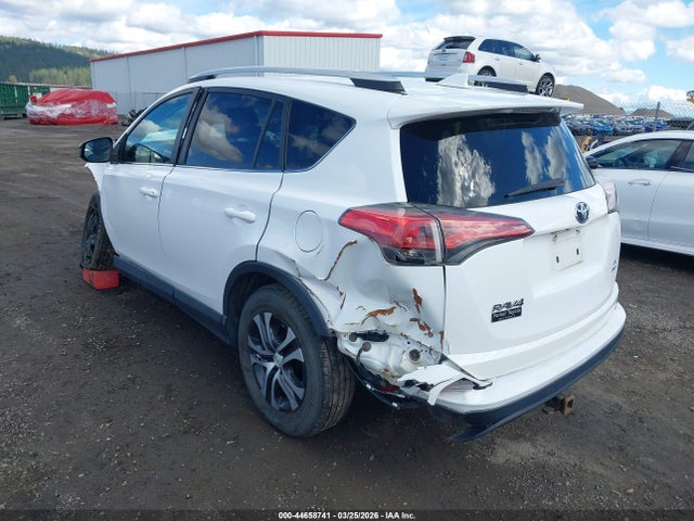 Toyota RAV4 LE 2016 2T3BFREV5GW434422 Image 3